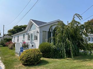 32 Crandall Ave, Westerly, RI 02891