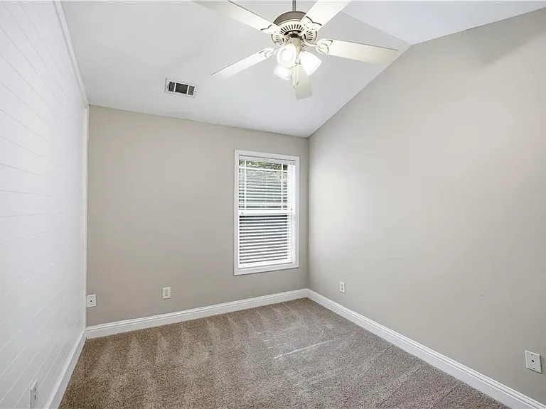 211 Oconee River Cir — Photo 18