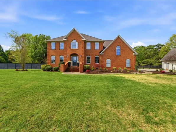 1512 Gray Rock Rd, Chesapeake, VA 23322