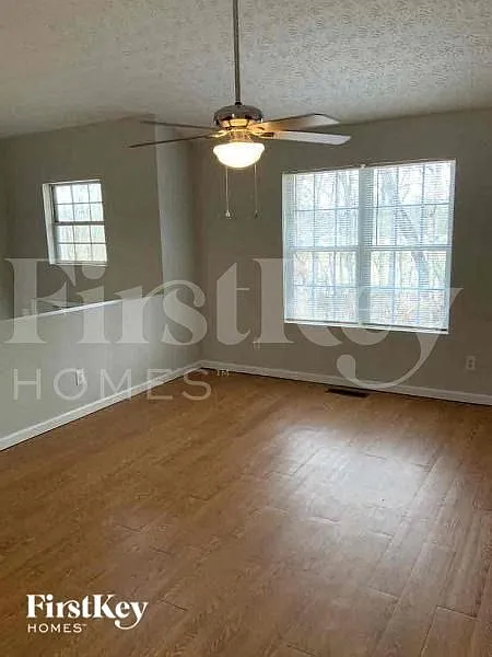 3 bed, 2.0 bath, 1520 sqft, $1,700 — Photo 3