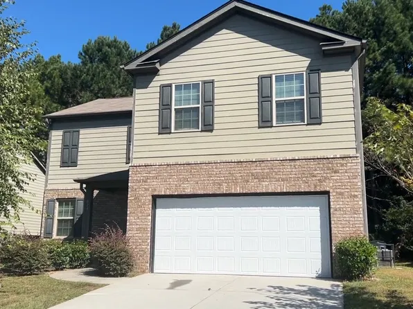 828 Lake Chas, Fairburn, GA 30213