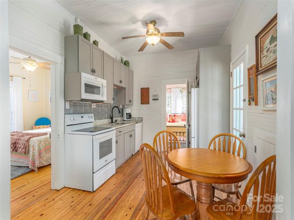 53 Chad Crawford Rd, Balsam, NC 28707