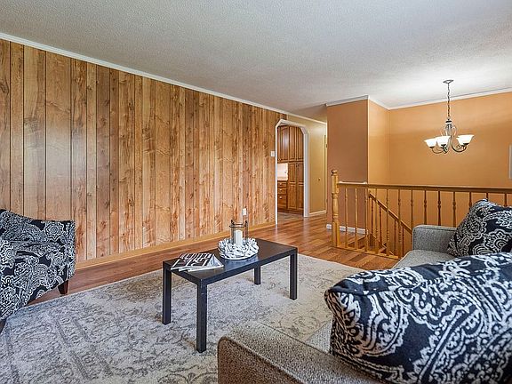 3rd image of 203 Gardenia Ave NW