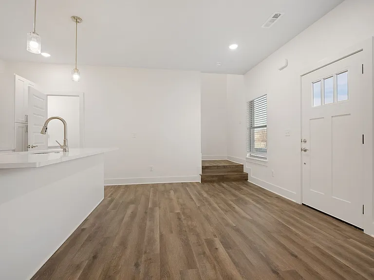 2713 SW Shackelton Ave #1 — Photo 10