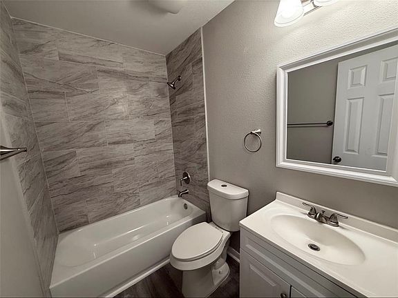5th image of 5422 Tommye St