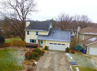 1611 Hamer Dr NW, Cedar Rapids, IA
