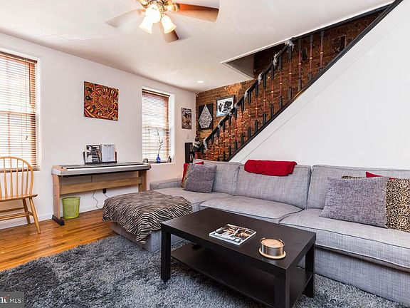 3rd image of 535 E Girard Ave #2