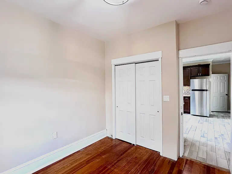 25 Market St #3 — Photo 8