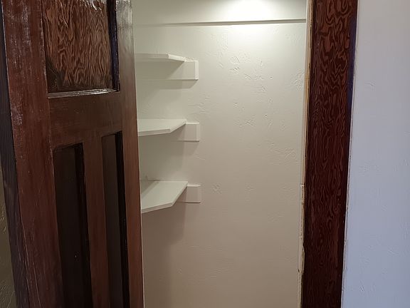2nd image of 416 W Lewis St #11305094