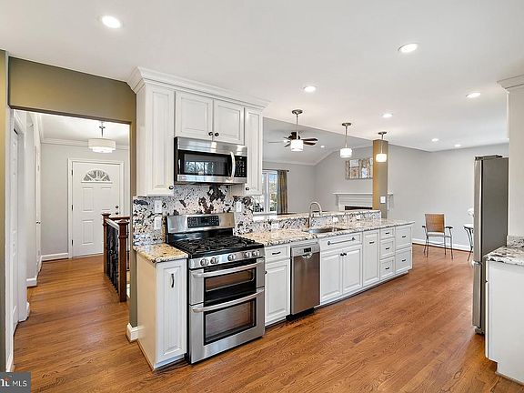 4th image of 204 Norfolk Dr