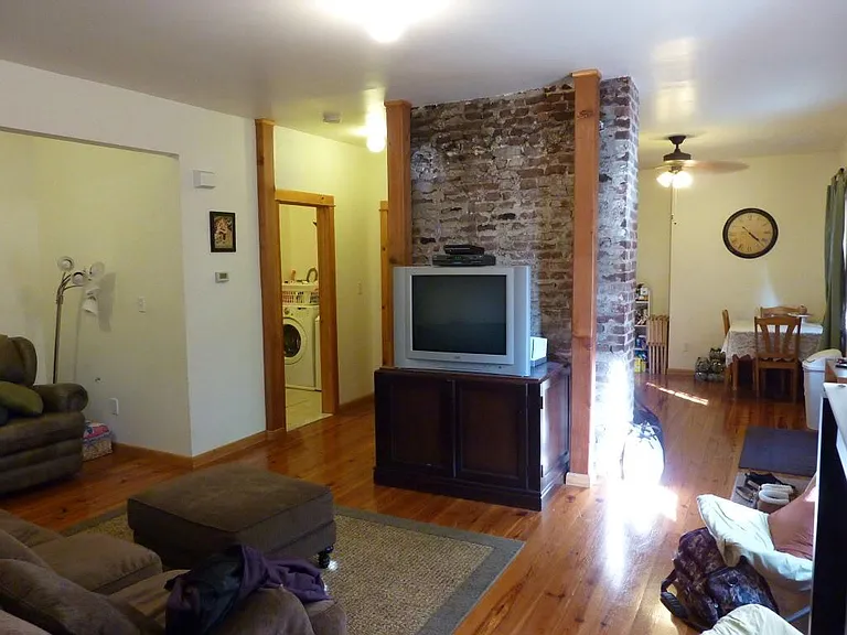 Commercial Ave — Photo 3