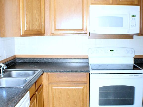 5th image of 1630 SE Green Acres Cir APT H104