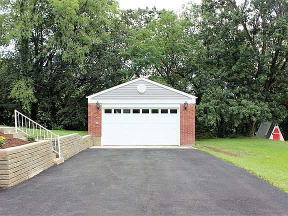 Large 2 car garage