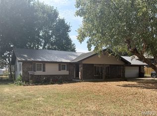 230 Planeview Ave, Lebanon, MO 65536