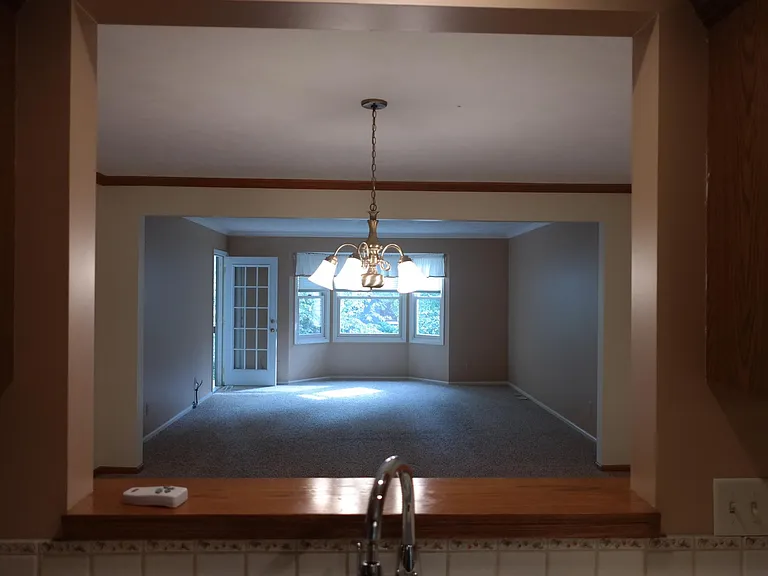 525 Spring Lane Dr — Photo 4