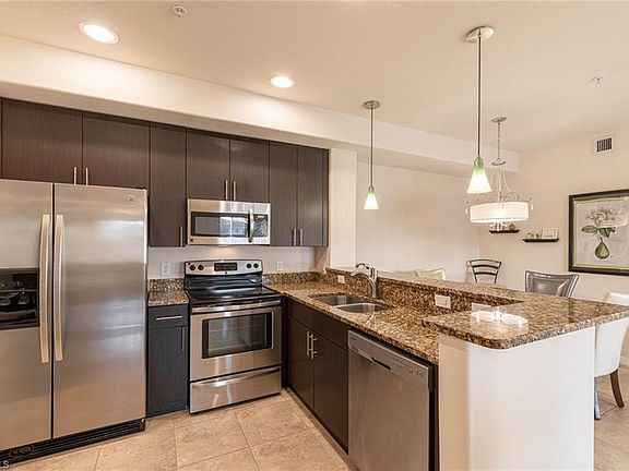 5th image of 13190 Bella Casa Cir APT 252