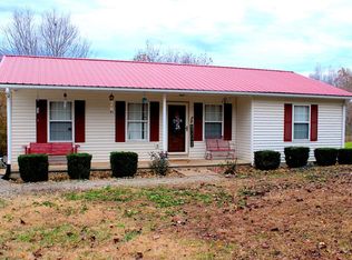 1688 Coles Chapel Rd, Sparta, TN 38583