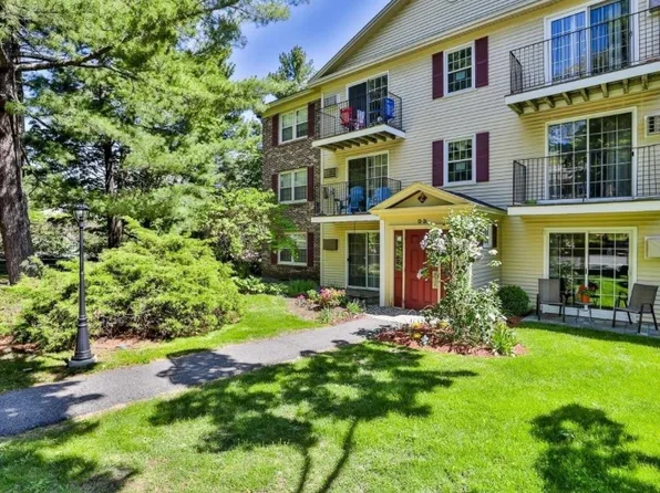 3 Autumn Leaf Dr APT 23, Nashua, NH 03060