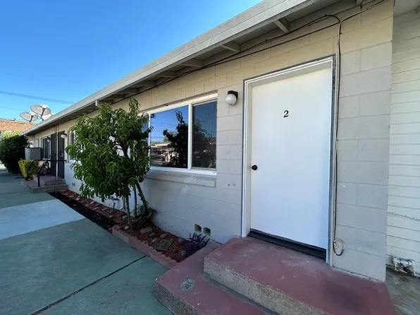 Pine St Apartments