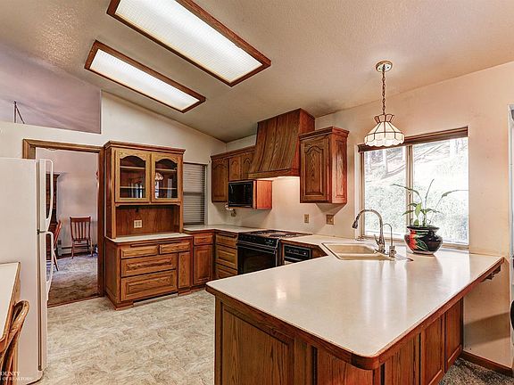3rd image of 12941 Francis Dr