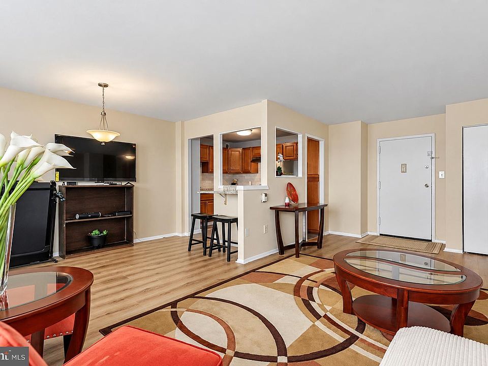 1st image of 1111 University Blvd W APT 1114-A