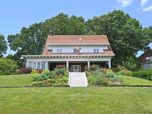 166 Lafayette Cir, Cincinnati, OH 45220