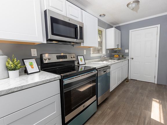 5th image of 1216 28th St SE #21