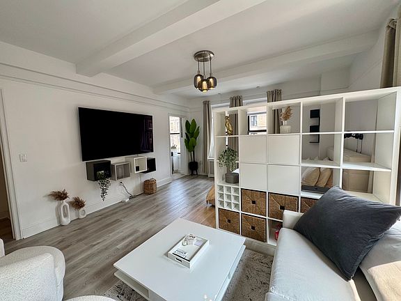 3rd image of 243 W End Ave APT 1401
