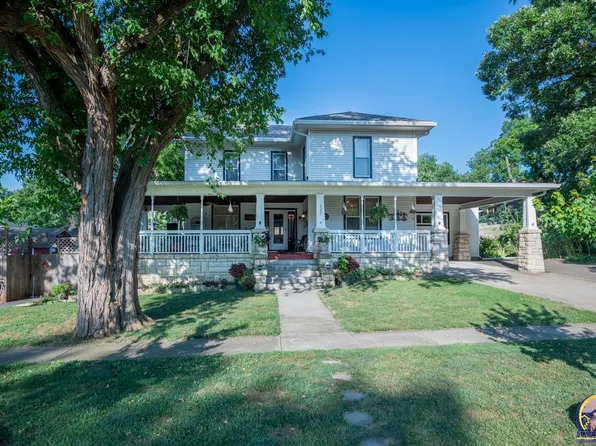 127 N Chautauqua St, Council Grove, KS 66846