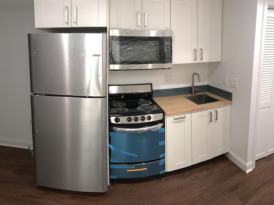 New stainless steel kitchen 