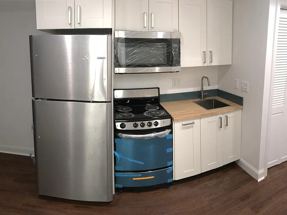 New stainless steel kitchen 