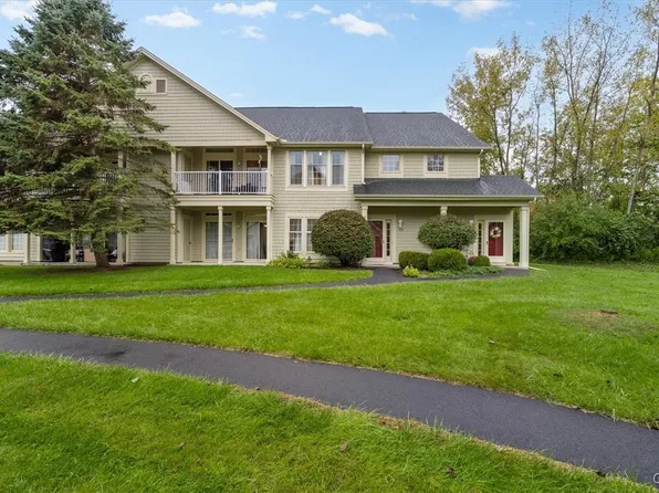 1504 Greymoor Way, Baldwinsville, NY 13027