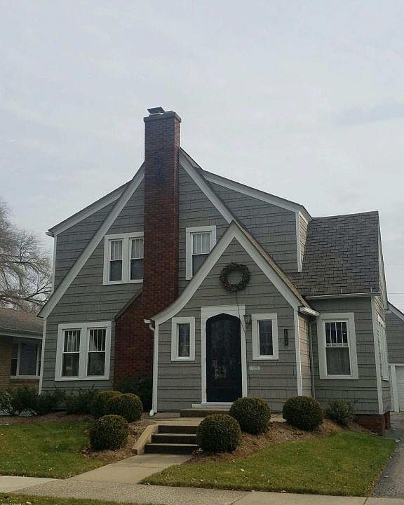 1st image of 2515 Thayer Dr