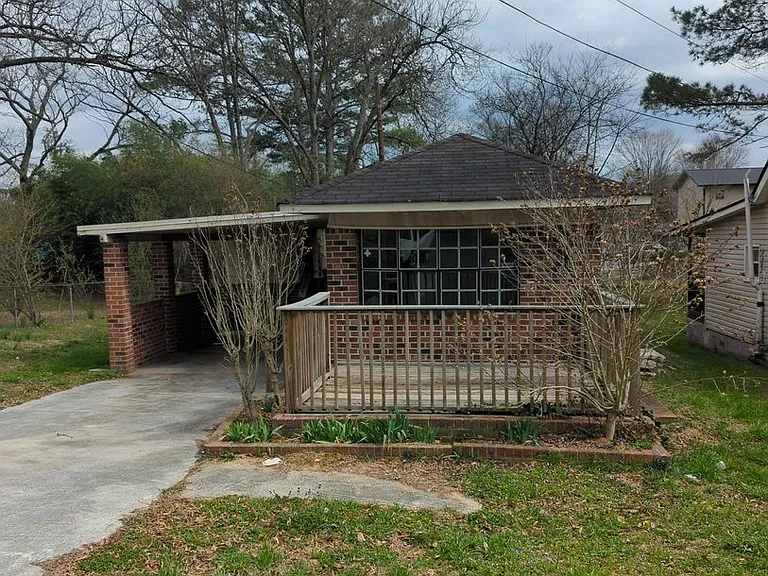 409 Daugherty St #1/2 — Photo 16