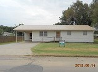 207 SW 1st St, Laverne, OK 73848