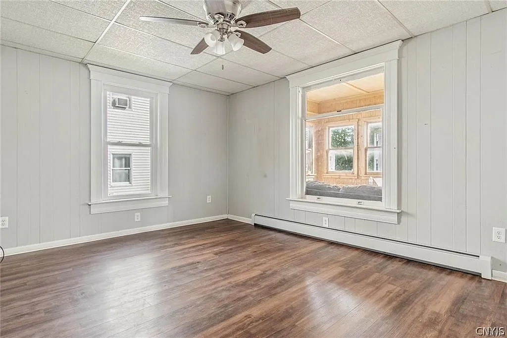 2 bed, 1.0 bath, 956 sqft, $1,200 — Photo 2