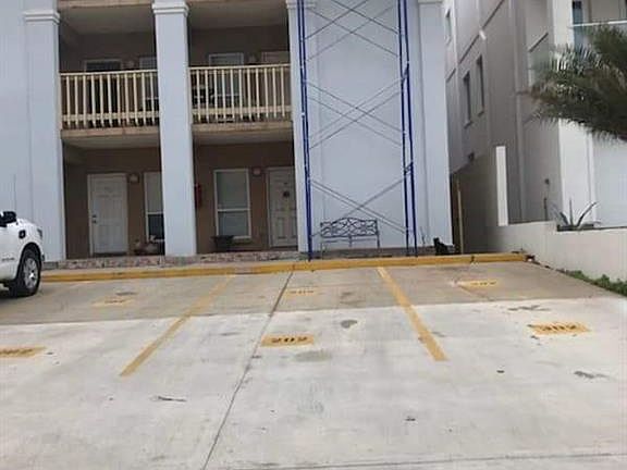 3rd image of 5701 Gulf Blvd #101