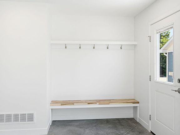 4th image of 604 N Providence Rd #100