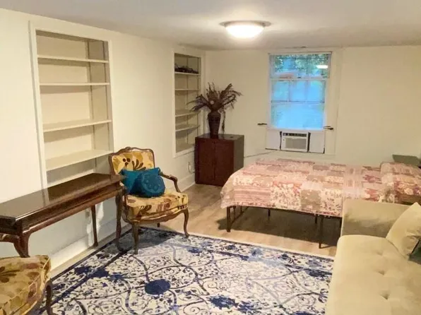 213 E Hall St #2, Savannah, GA 31401