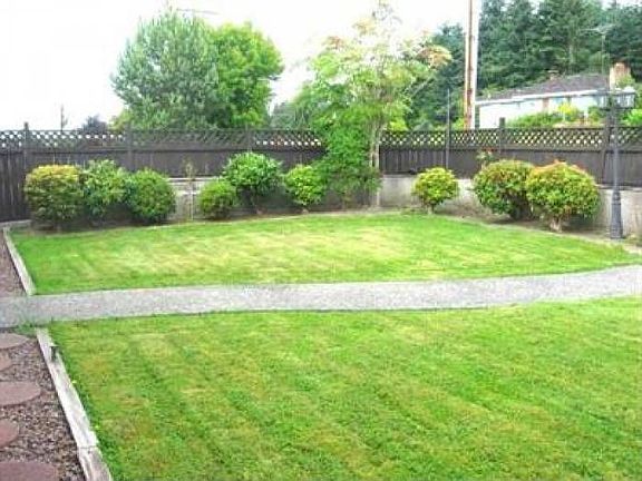 4th image of 232 81st Ave NE