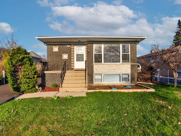 10643 S 83rd Ave, Palos Hills, IL 60465