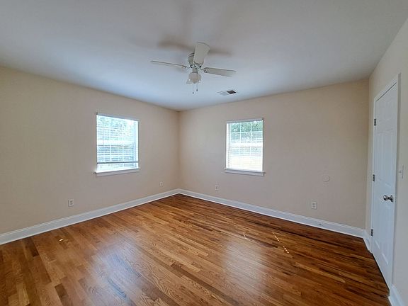 4th image of 716 S Lopez St #B