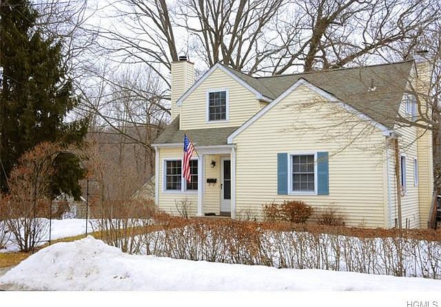 1st image of 8 Piney Point Ave
