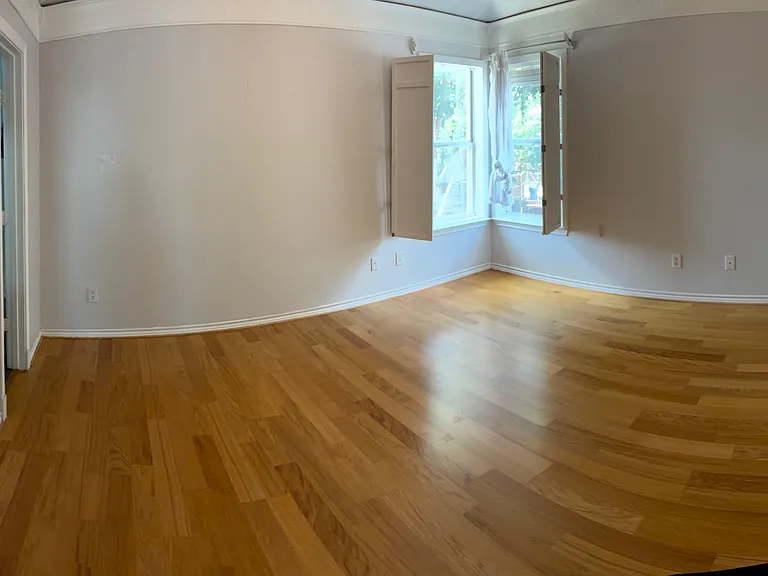 11607 Harbor Rd — Photo 11