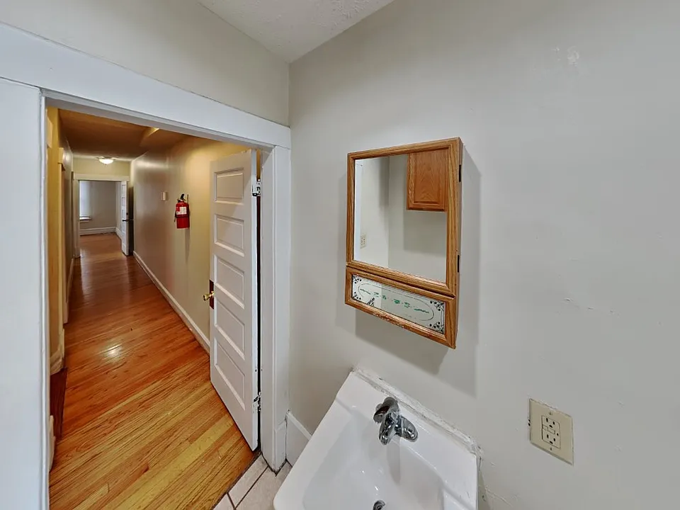 286-288 E 16th Ave
