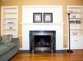 438 Cheshire Dr NE, Grand Rapids, MI 49505