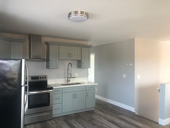 2nd image of 3312 46th St #A