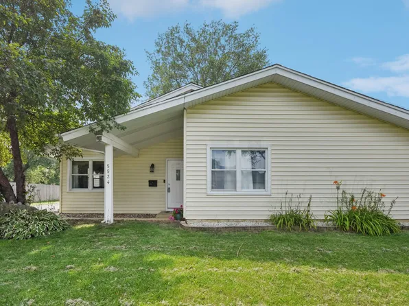 5534 W Celebrity Cir, Hanover Park, IL 60133