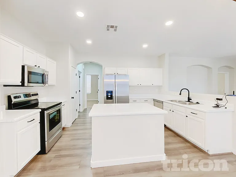 45960 W Barbara Ln — Photo 4