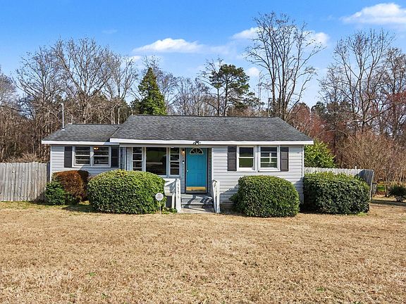 2nd image of 5776 Pearces Rd